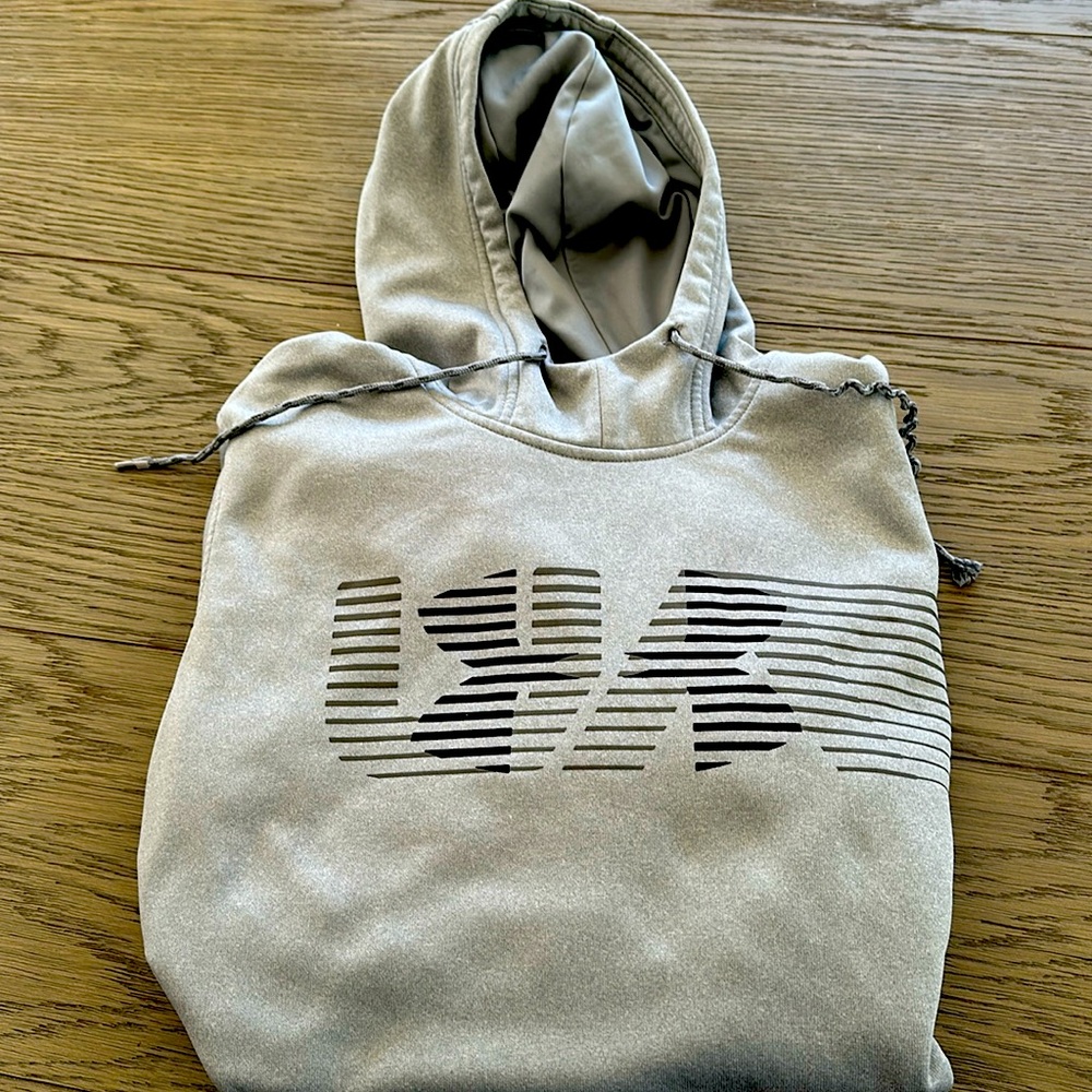 Men’s under armor light gray hoodie, like new
